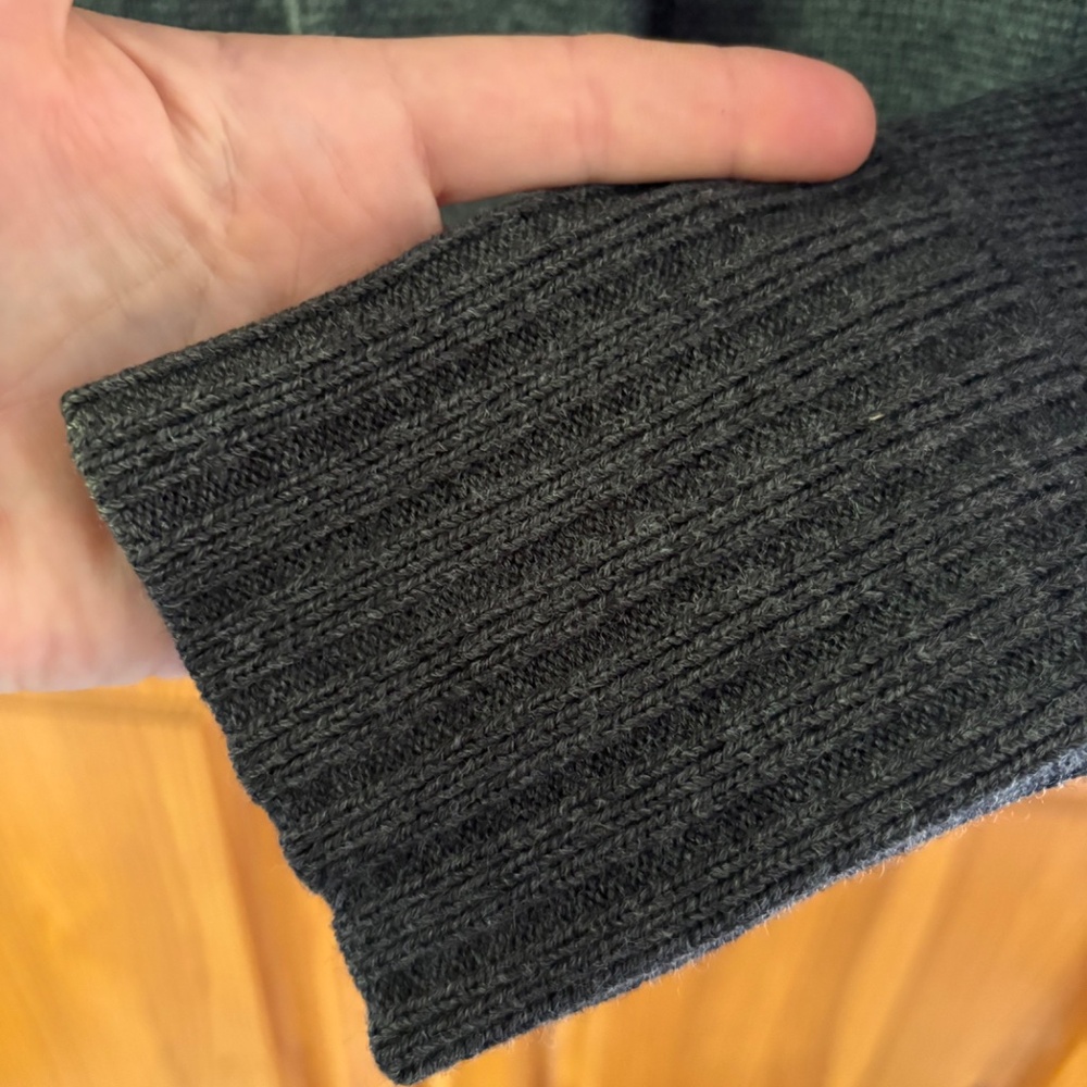 JCrew 100% Merino Wool Cardigan Sweater Women’s XS Charcoal Grey Heavy Knit EUC - Picture 6 of 6
